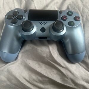 PS4 controller